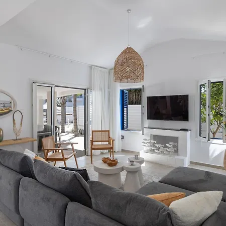 וילה Psarolimano Luxury פאראלימני